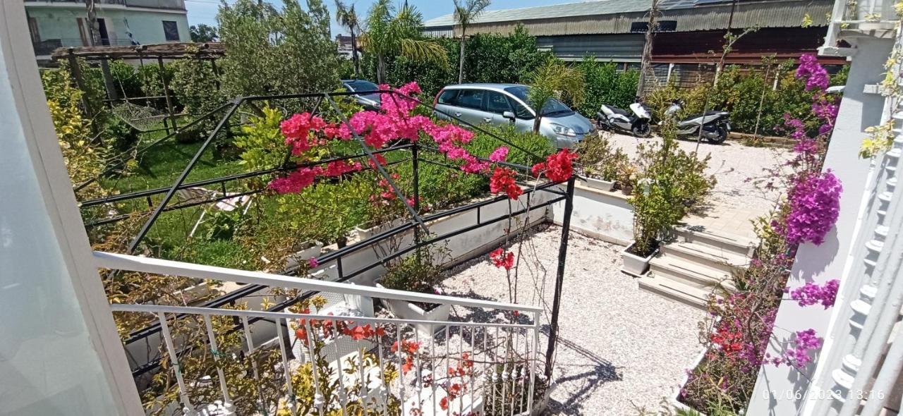 La Villa Degli Dei - Guest House Кастеламаре ди Стабия Екстериор снимка